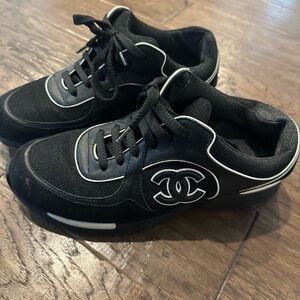 CHANEL sneakers /size 39.5 / WORN